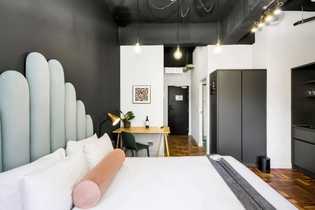 BlackBrick- Deluxe Rooms Kaapstad Buitenkant foto