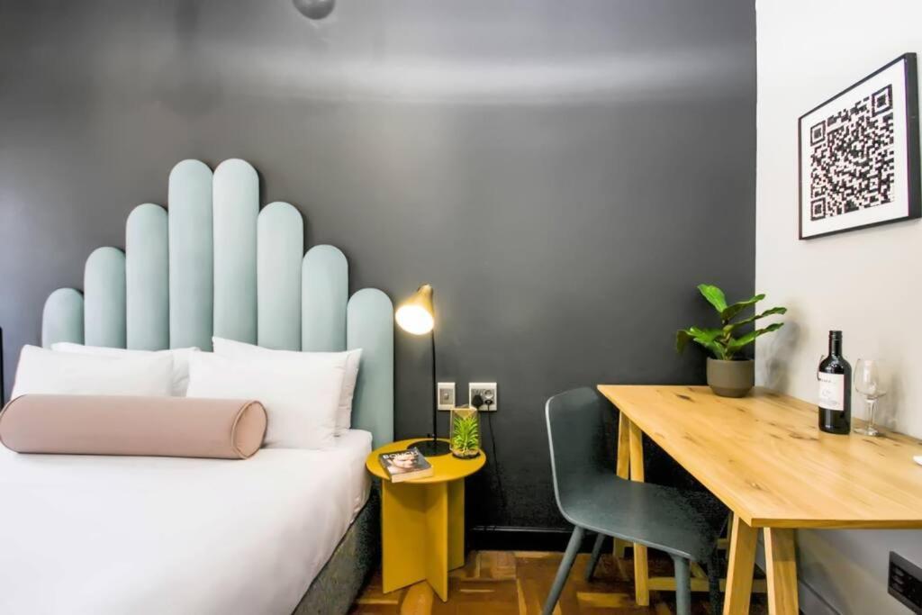 BlackBrick- Deluxe Rooms Kaapstad Buitenkant foto