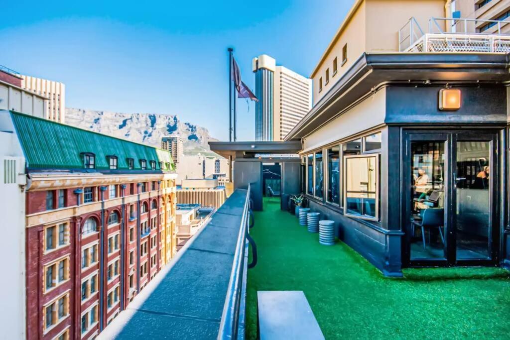 BlackBrick- Deluxe Rooms Kaapstad Buitenkant foto